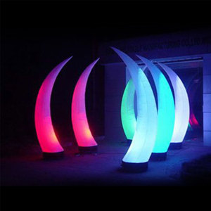 Tùy Chỉnh Hình Màu Thay Đổi LED <span class=keywords><strong>Inflatable</strong></span> Trụ Cột Không Khí Hình Nón Trang Trí Treo Cột - Product Image 1