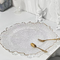 Assiettes de charge 13 pouces en vrac en plastique transparent Floral Gold Rim Textured Reef Chargers Wedding Decorative for Dinner