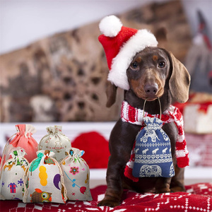 Sacs suspendus en tissu de compte à rebours de Noël de 24 jours avec numéros d'autocollants de fête - Product Image 5