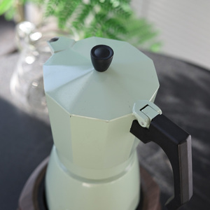 Poêle Moka Cafetière Espresso Design Classique Pot à Moka en Aluminium pour Plaques à Induction Électriques à Gaz Portable pour Utilisation - Product Image 3