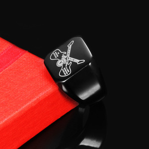 Bague Guitare Rock en Acier Inoxydable Noir 18MM Design Géométrique Bijou Unisexe Tendance Cadeau - Product Image 4
