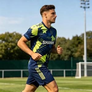 Personnalisation complète disponible, maillot de football sur mesure de haute qualité, respirant, à séchage rapide, pour l'entraînement et les tenues d'équipe - Product Image 2