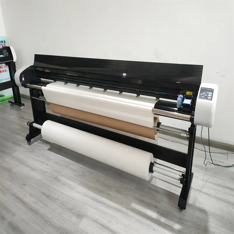 Grote Digitale 2550Mm Ambachtelijke Papierrol Inkjetplotter Voor Kledingstuk