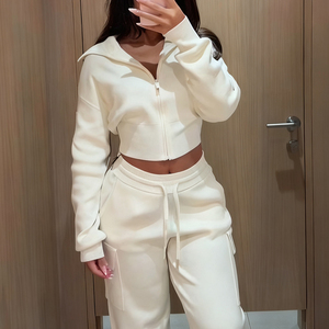 Ensemble Capuche Courte Zippée et Pantalon de Jogging en Molleton 100 % Coton Blanc Personnalisé de Haute Qualité pour Femme – Décontracté, Respirant, Style Streetwear - Product Image 2
