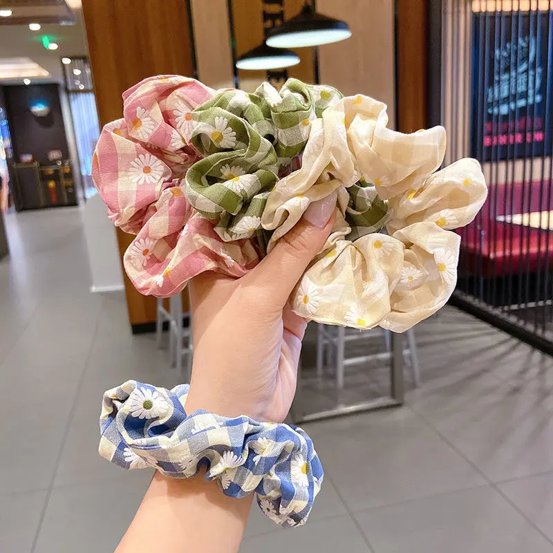 2020 Good quality New BM large intestine embroidered small Daisy hair scrunchies designer scrunchies