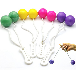 Bolas de plástico para hacer sonido en una cuerda, apilador de clic para niños - Product Image 2