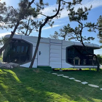 2025 Nouveau Design Préfabriqué Navire Capsule Cabine Maison de Vacances Luxe Portable Mobile Hôtel Resort Maison Mobile Prêt à Expédier
