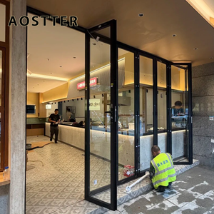 <span class=keywords><strong>Porte</strong></span> pliante AOSTTER en aluminium finition noire minimaliste avec panneau <span class=keywords><strong>de</strong></span> sécurité haute transparence et <span class=keywords><strong>seuil</strong></span> encastré pour villa contemporaine - Product Image 2