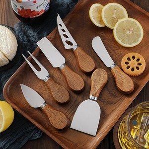 Couverts Cadeau <span class=keywords><strong>Fromage</strong></span> Outil Trancheuse Cutter Râpe <span class=keywords><strong>À</strong></span> <span class=keywords><strong>Fromage</strong></span> Fourchette Épandage Couteau Collection Manche En Acacia 6 Pièces Chesse Couteau Ensemble - Product Image 5