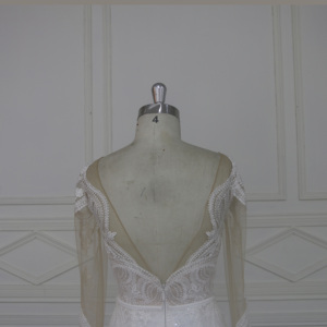 Illusive manches longues élégantes robes de mariée sirène en dentelle avec V bas du dos robe de mariée pour le mariage - Product Image 4