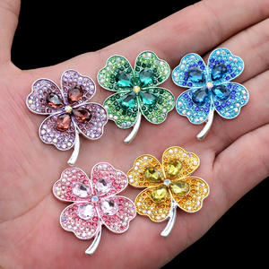 Neue Kristall Edelstein Blatt Klee Legierung High Glitter ing Diamond DIY Schmuck Junk Charms flache Rückseite Zubehör Strass - Product Image 1