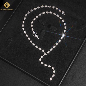 Collar de Diseño para Mujer con Moissanita Corte Pera y Engaste de Garras, Plata 925 Bañada en Rodio, Joyería de Boda al Mejor Precio Mayorista - Product Image 5