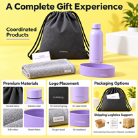 Kit de bienvenue pour les membres du studio de fitness personnalisé : sac à cordon, bouteille de sport, serviette de gym, bandeau, carte de membre, ensemble de logo