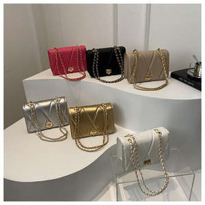 2024 nouveau exquis géométrique simple sangle Polyester doublure sac à bandoulière rétro mode diamant chaîne sac à bandoulière - Product Image 1