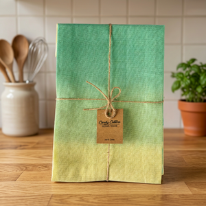 Serviette de cuisine en coton 100% tissé, hypoallergénique, couleur verte unie, écologique, forme carrée, lavable en machine - Product Image 1