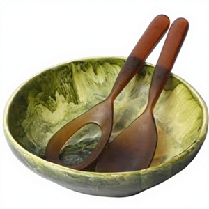Bol de service élégant en résine polie écologique avec ensemble de cuillères pour les buffets d'hôtel et la présentation de la haute cuisine - Product Image 1