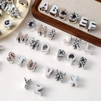 Perles acryliques à grand trou, 26 lettres de l'alphabet, motif imprimé argenté, perles de lettres lâches pour accessoires de bracelet et porte-clés faits main DIY