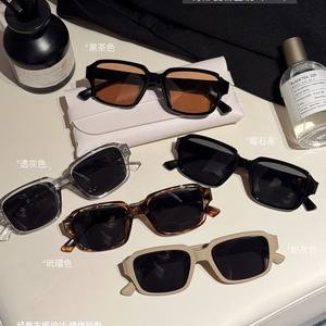 Gafas de sol cuadradas Renyu con montura de PC, negras, polarizadas, sin graduación, para cualquier forma de rostro, estilo casual para vacaciones - Product Image 5