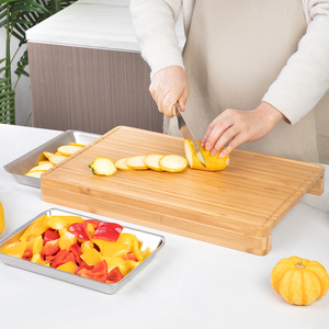 Juego de tabla de cortar de bambú Tabla de cortar de bambú de cocina con 2 contenedores de bandeja de cajón deslizante de acero inoxidable - Product Image 1