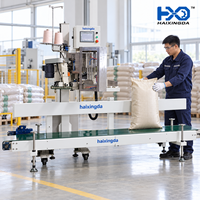 Machine de scellage de sacs à convoyeur automatique facile à utiliser, système de fermeture et d'étiquetage de sacs industriels pour les petites entreprises