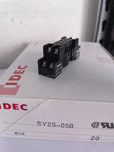 SY2S-05B de base de prise de relais IDEC utilisé pour la série RY2S 8 broches 7A - Product Image 3