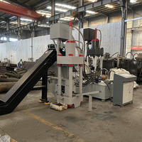Compacteur vertical de ferraille métallique homologué CE 400T pour copeaux de laiton et de cuivre