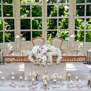 Tavolo da Pranzo Moderno <span class=keywords><strong>per</strong></span> 8 Persone con Base Rettangolare Dorata, Gambe in Metallo e Piano in Vetro Temperato, <span class=keywords><strong>per</strong></span> Sposi, Arredamento Sala da Pranzo - Product Image 4