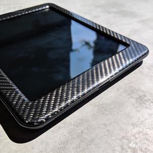 เปลือกผลิตภัณฑ์อิเล็กทรอนิกส์ที่เคลือบด้วยคาร์บอนไฟเบอร์ 100% ทอแบบพิเศษ - น้ำหนักเบามาก - Product Image 3