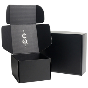 Cajas de Envío Personalizadas de Cartón Corrugado Negro Mate con Relieve y Recubrimiento UV, Cajas de Envío de Lujo para Calcetines, Materiales Reciclados - Product Image 3
