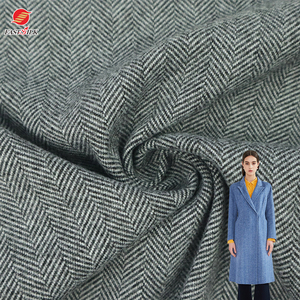 Tissus et Textiles <span class=keywords><strong>Doux</strong></span> En Gros 100 Polyester Polaire Brossé Vêtements Tissu Pour Manteau D'hiver et Veste - Product Image 1