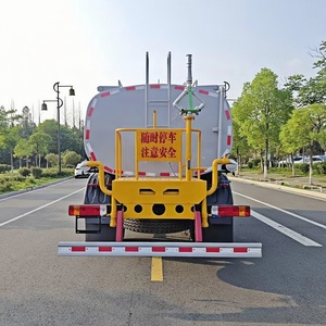 Camión Cisterna de Agua FAW 4x2 de 12000L Confiable para Control de Polvo en Carreteras Municipales y Construcción - Product Image 5