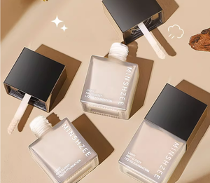 Fond de teint liquide mat longue tenue, waterproof, correcteur de teint, marque Luxury Shades - Product Image 5