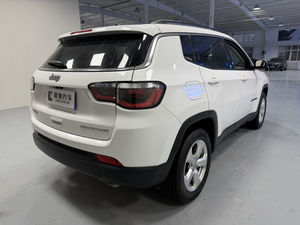 Voiture d'occasion 2019 220T automatique édition confort JEEP Compass - Product Image 4