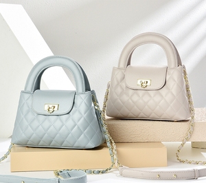 Borsa Tote a Forma di Sella di Alligatore con Tracolla Staccabile, Chiusura a Bottone, Fodera in Poliestere Impermeabile, Capacità 2-2,9L, da Donna - Product Image 5