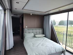 Casa Container a Capsula Intelligente, Design Esterno Futuristico, Sistema Domotico Integrato, Casa Prefabbricata Mobile - Product Image 2