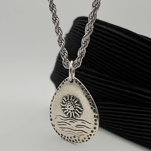 Collana Vintage con Pietra dei Desideri Hisera per <span class=keywords><strong>Uomo</strong></span>, Design di Nicchia, Ciondolo Fatto a Mano, Catena in Acciaio al Titanio, Stile Hip-hop per Felpe - Product Image 6