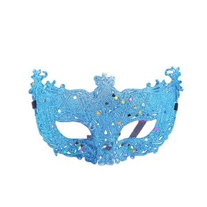 Venta al por mayor <span class=keywords><strong>Halloween</strong></span> y bola <span class=keywords><strong>de</strong></span> Navidad máscara <span class=keywords><strong>de</strong></span> Carnaval polvo <span class=keywords><strong>de</strong></span> oro zorro hueco en material PET negro para maquillaje <span class=keywords><strong>de</strong></span> fiesta - Product Image 4