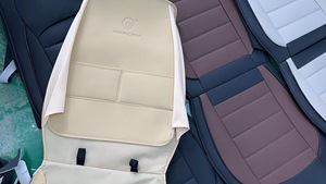 Housse de siège de voiture Marcan Sporty personnalisée en cuir Rexine gris et noir, universelle, 5 places, pour Nissan - Product Image 6