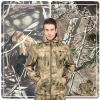 Tela de forro polar compuesto de camuflaje impermeable, material softshell engrosado para chaquetas y abrigos de exterior.