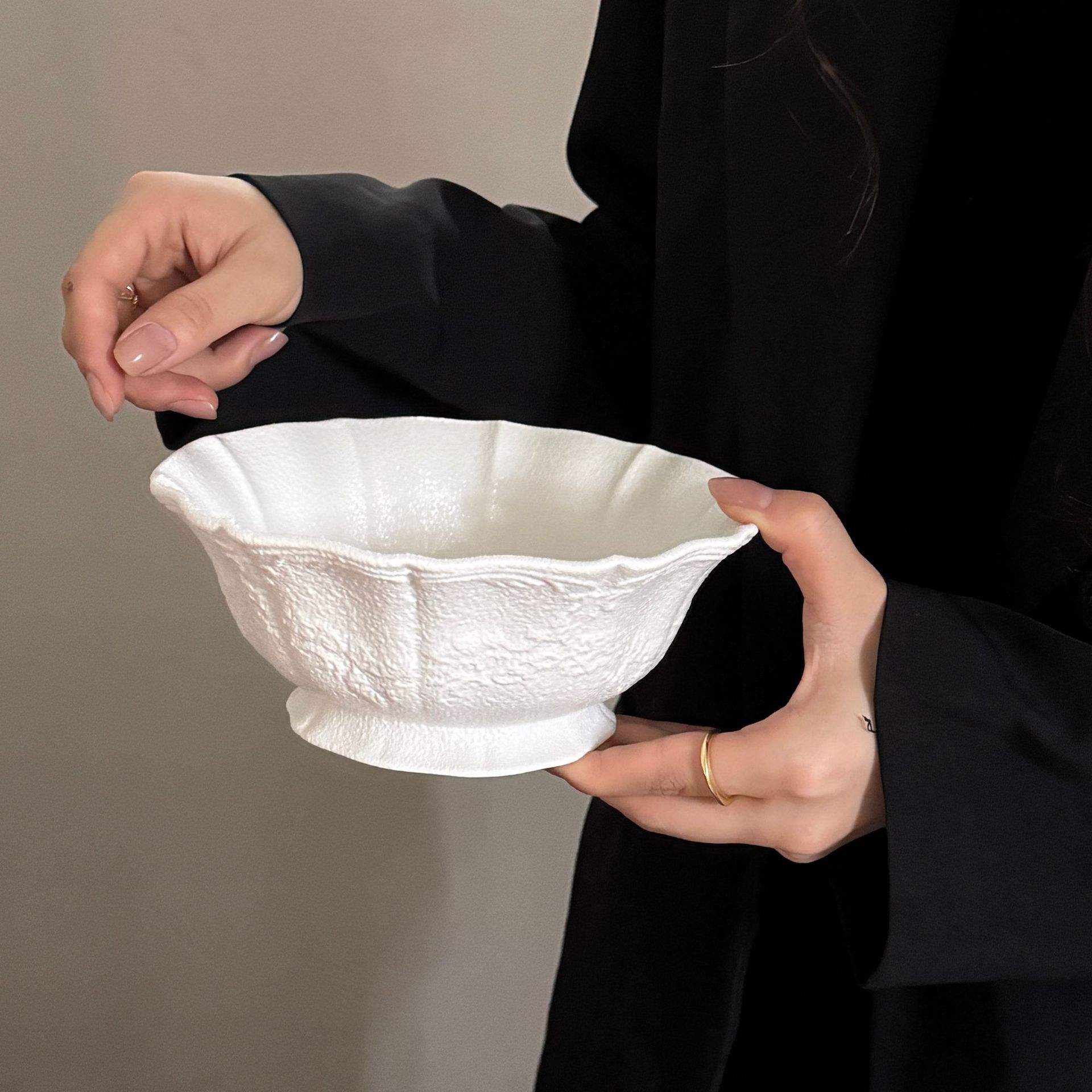 ชามขาสูงลูกไม้ลายพระจันทร์สีขาวด้าน17.5*7.5