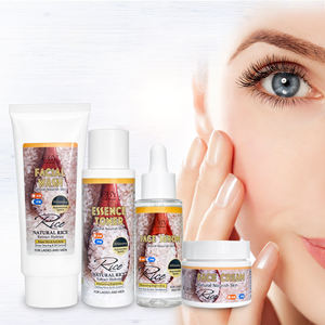 ชุดผลิตภัณฑ์ดูแลผิวจากเกาหลีชุดผลิตภัณฑ์ดูแลผิวที่ช่วยให้ผิวขาวกระจ่างใสสำหรับผิวแห้ง - Product Image 3