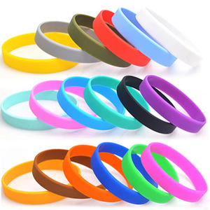 Bracelets en <span class=keywords><strong>caoutchouc</strong></span> promotionnels avec impression personnalisée de logo Bracelets lumineux Bandes de poignet Bracelet en silicone brillant lueur dans l'obscurité - Product Image 6