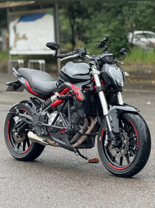 Motos Benelli Huanglong <span class=keywords><strong>300</strong></span> y 600 de 400-600cc, Bicilíndricas/En Línea, para Conducción Urbana y de Alto Rendimiento (>80km/h) - Product Image 4