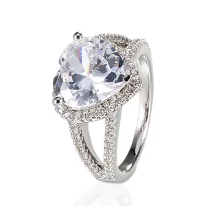 豪华 18k 白金心形订婚钻石戒指价格在巴基斯坦