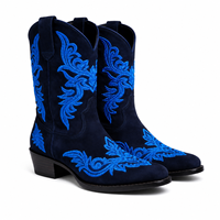 Bottes de cowboy vert olive pour femmes en gros, avec broderie jaune vif, bout pointu et talons carrés, chaussures western pour détaillants de boutiques