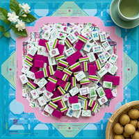 Tuiles de Mahjong de luxe gravées en acrylique de 32 mm, 160 pièces, 4 couches, ensemble rose magenta et vert avec tapis floral bleu ciel pour le thé de l'après-midi