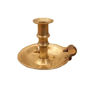 Portavelas de latón macizo antiguo Push Up - Product Image 1