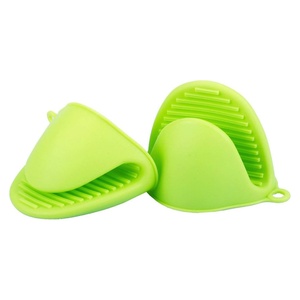 Kitchen <b>Baking</b> Tool Heat Resistant Silicone Microwave <b>Oven</b> Mitts Thickened <b>Mini</b> <b>Oven</b> Gloves - Product Image 4