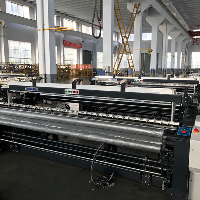 Chine TONGDA Innovant Métier À Tisser À Jet D'air machine à tisser à grande vitesse 1000 tr/min