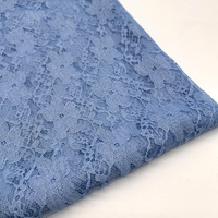 Tissu en dentelle de polyester respirant multicolore, couleur personnalisée, motif floral ajouré, poids moyen, en stock pour